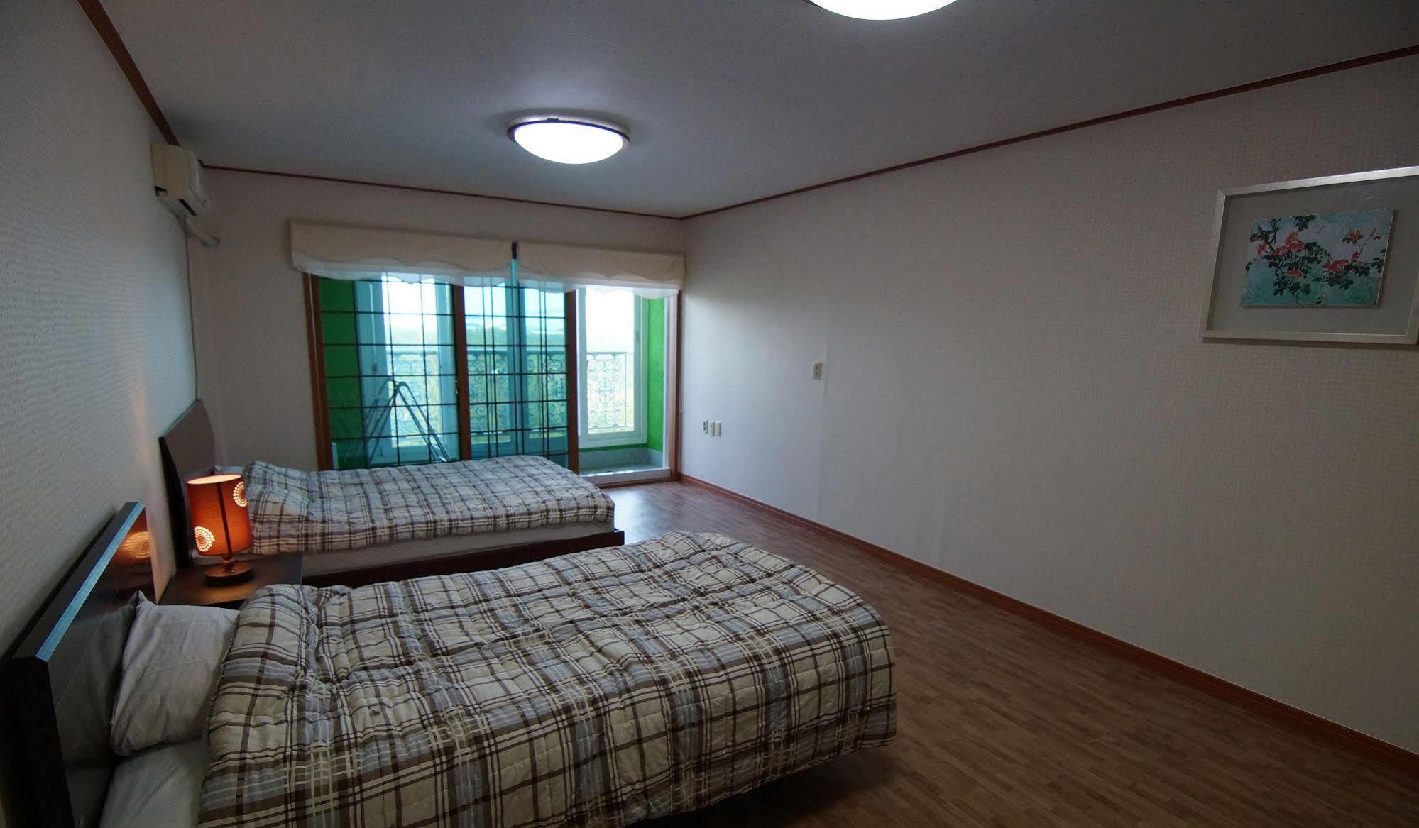 Yerae Pension Seogwipo Exterior foto